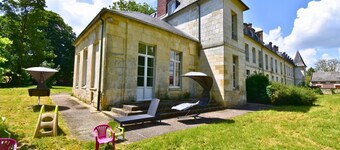 Escape to Château Ravenel