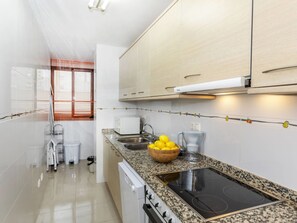 Frigorifero, microonde, forno, lavastoviglie