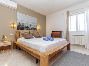 2 Schlafzimmer, Schreibtisch, Internetzugang