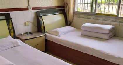 Chongqing Xunqin Hotel