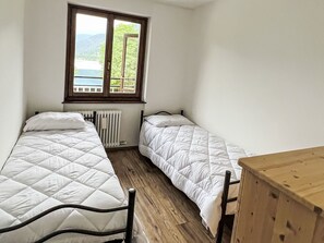 2 bedrooms, Internet