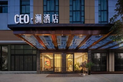 CEO· Lan Hotel