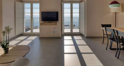 Three-room apartment second floor sea view two bathrooms