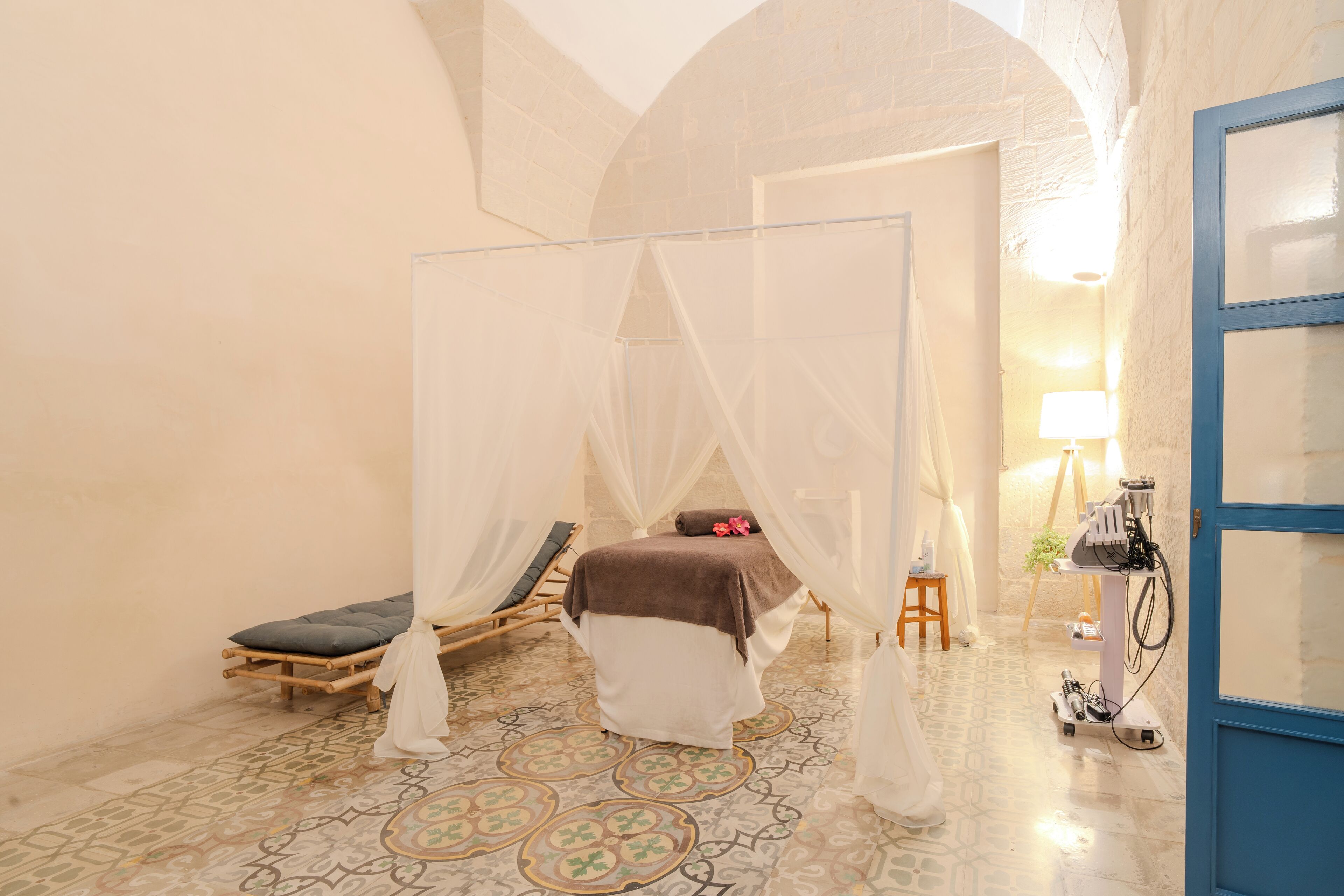 Turkish bath, body treatments, hot stone massages, deep-tissue massages