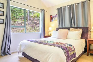 Iron/ironing board, free WiFi - Annabells Bed and Breakfast (Whitianga)