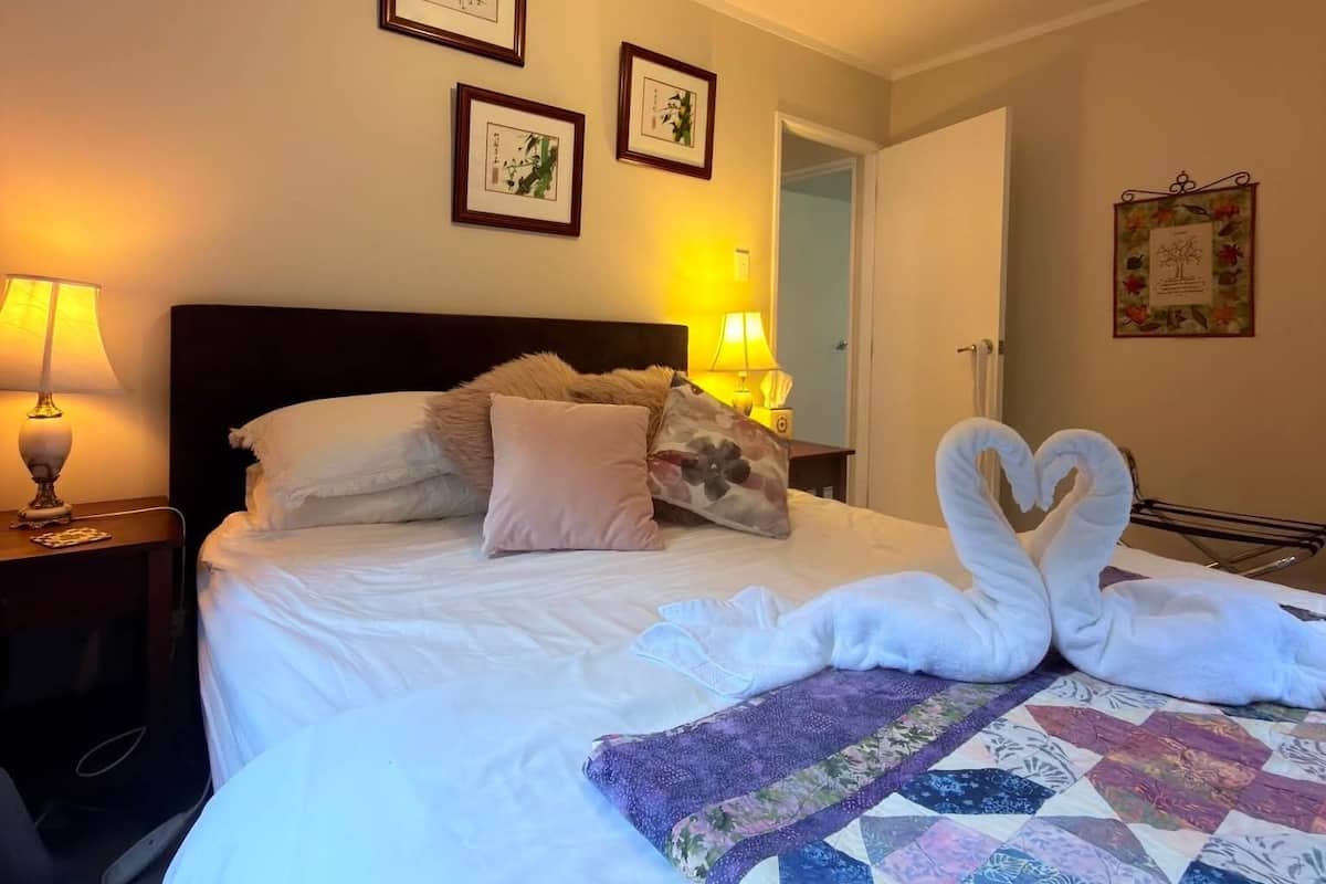 Suite, 1 Queen Bed, Microwave, Beach View