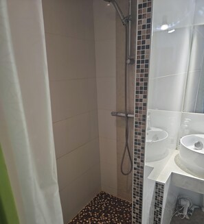 Shower, towels, soap