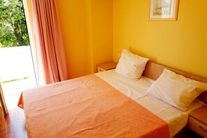 2 chambres, coffre-fort, accès au Wi-Fi (inclus), literie fournie