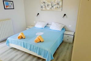 2 bedrooms, in-room safe, free WiFi, bed sheets