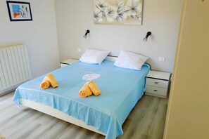 2 bedrooms, in-room safe, free WiFi, bed sheets