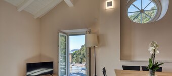 Two-room apartment with bath and sea view terrace