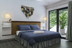 3 bedrooms, in-room safe, desk, travel cot - Luxury Villa Icaro in El Nido Downtown with Cliff View (El Nido)
