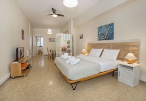 2 habitaciones, tabla de planchar con plancha y wifi gratis 