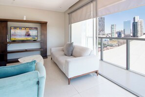 Smart TV - Apartment in plaza pabellon zone andares (Guadalajara)