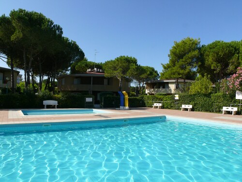 TIVOLI VILLAGE 6-C13