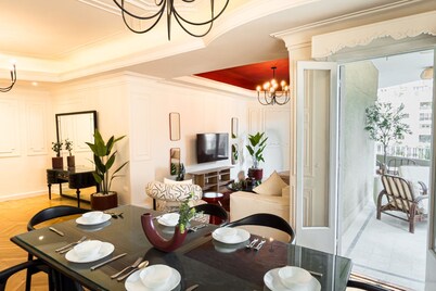 The 2bdr Crimson Crib @ The Heart Of Heliopolis