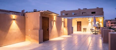 Estudio básico (Serene Suite) | Restaurante al aire libre