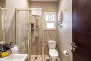 Basic Studio (Serene Suite) | Bathroom