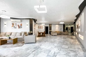 Basic Apartment (Serene & Spacey) | Interior