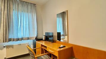 Comfort Double Room | Desk, laptop workspace, free WiFi, bed sheets