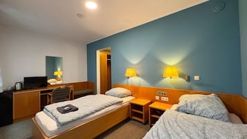 Comfort Double Room | Desk, laptop workspace, free WiFi, bed sheets