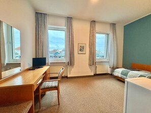 Chambre Simple Confort, non-fumeur, vue ville | Vue de la chambre