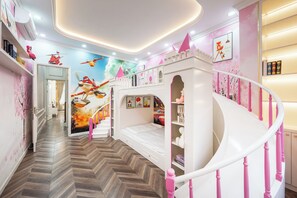 Appartement, balcon, vue ville | 1 chambre, bureau, fer et planche Ă repasser, Wi-Fi gratuit
