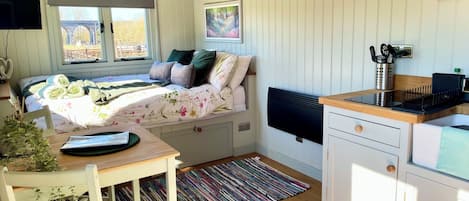 1 habitación y ropa de cama