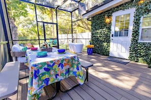 Outdoor dining