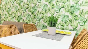 Dining - CozyHome BigGrdn RmWTub PetOkUCF (Orlando)