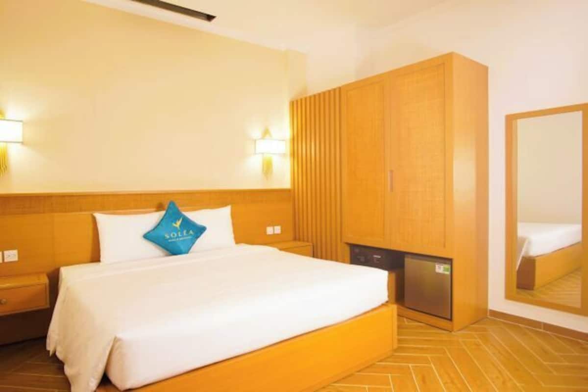 1 bedroom, in-room safe, desk, laptop workspace