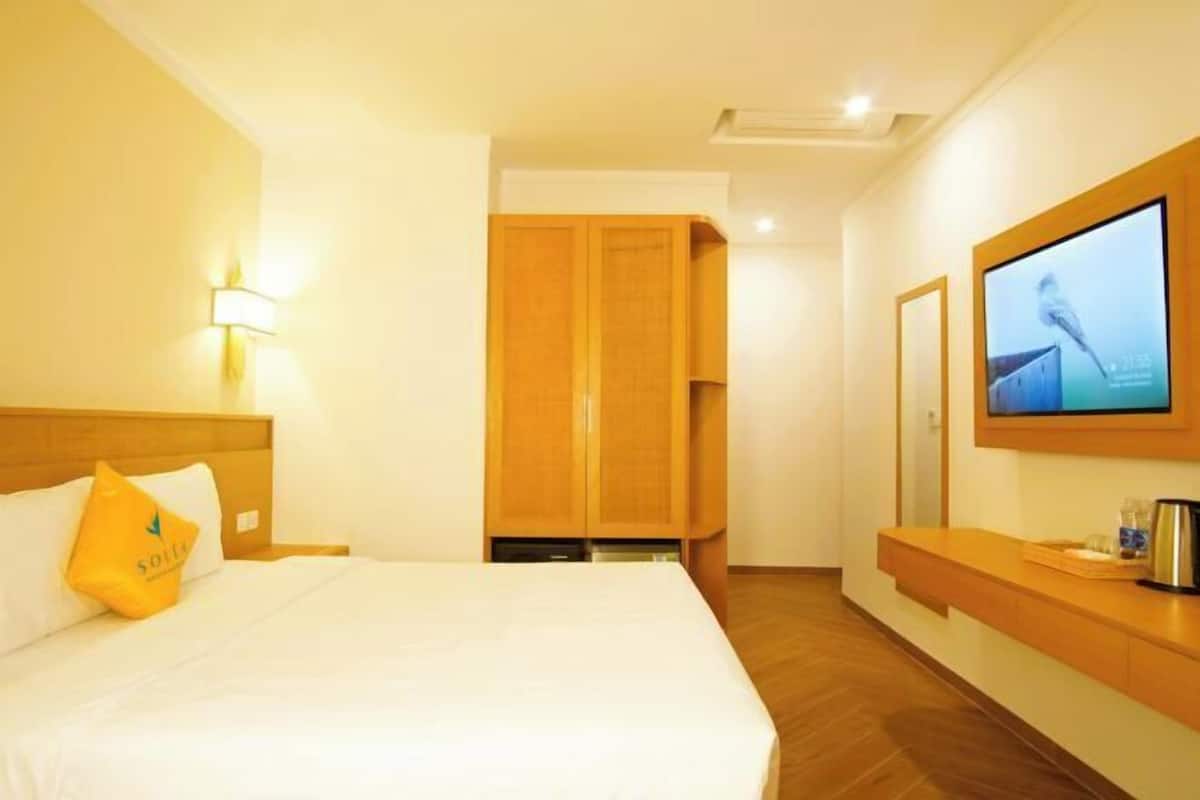 1 bedroom, in-room safe, desk, laptop workspace