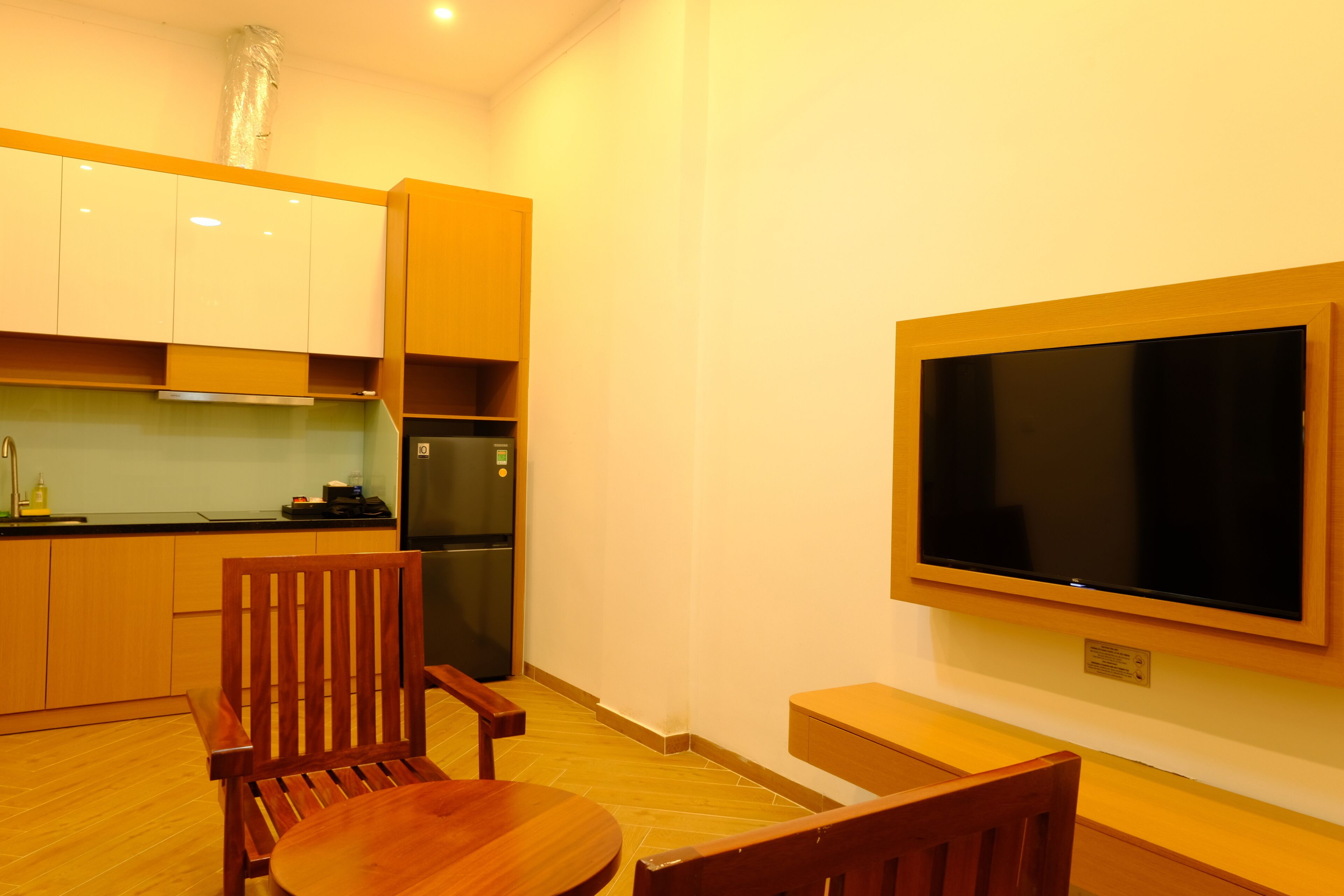 En 43-tommers smart-TV med digitale kanaler