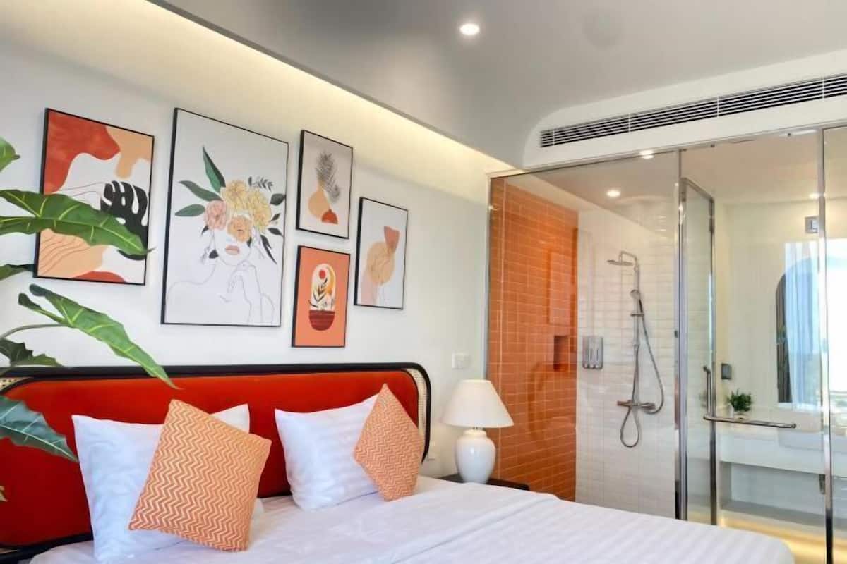 1 bedroom, in-room safe, desk, laptop workspace