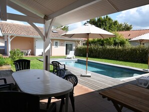 Pool - 4-bedroom house with pool, 8 min from Sanguinet Lake (Sanguinet)