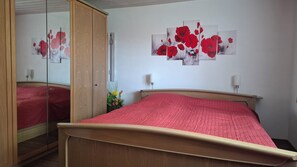 1 chambre, fer et planche à repasser, Wi-Fi, draps fournis