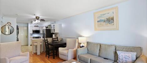 Een televisie en een kantoor