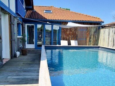 Landes House for 12 near ocean, pool, WIFI included
