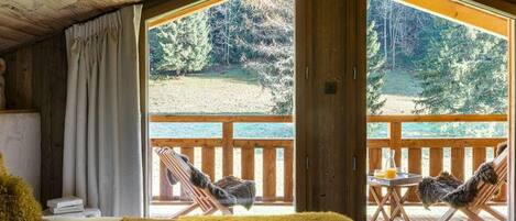 5 sovrum, skrivbord, gratis wi-fi och sängkläder