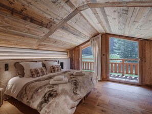 5 Schlafzimmer, Schreibtisch, kostenloses WLAN, Bettwäsche