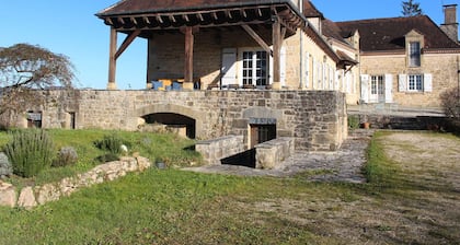Charmante maison 6 chambres en Dordogne pour escapade paisible