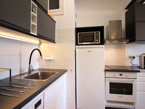 Kühlschrank, Mikrowelle, Geschirrspüler