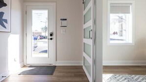 Interior - New Build-Rooftop-Steps from the Beach! Unit Salt (Virginia Beach)