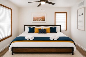3 bedrooms, desk, iron/ironing board, WiFi