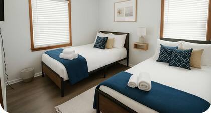 Midwest Haven- Spacious, Family Home, Near Airport