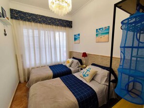 2 bedrooms, iron/ironing board, travel cot, free WiFi