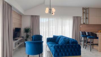 Presidential Suite, Balcony, Sea View | Living area