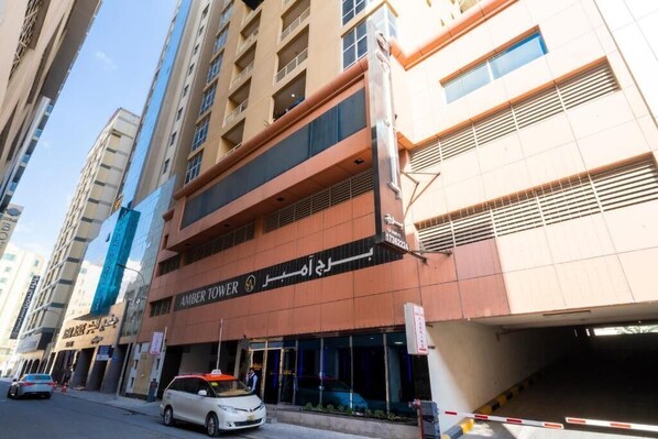 Exterior - Amber Tower  (Manama)