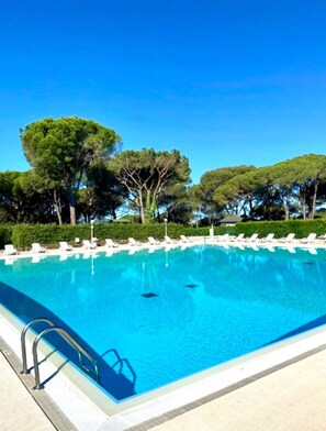 Piscine extérieure, piscine chauffée