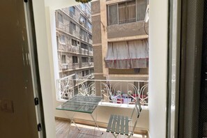 Basic Apartment (Emerald Condo) | Interior